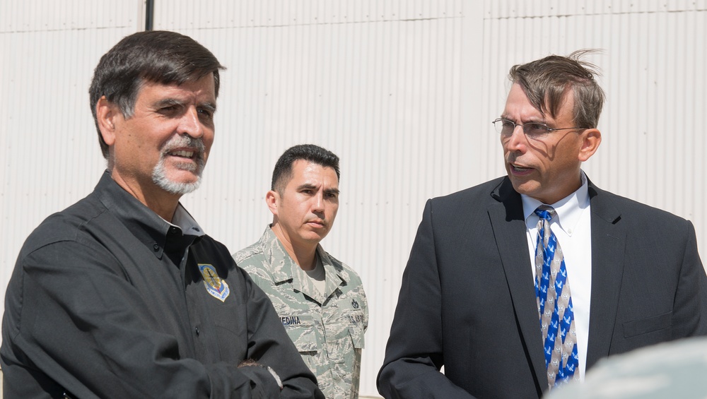 Mr. Randy Brown, SES (DIR, HQ AFCEC) Visits CEMIRT