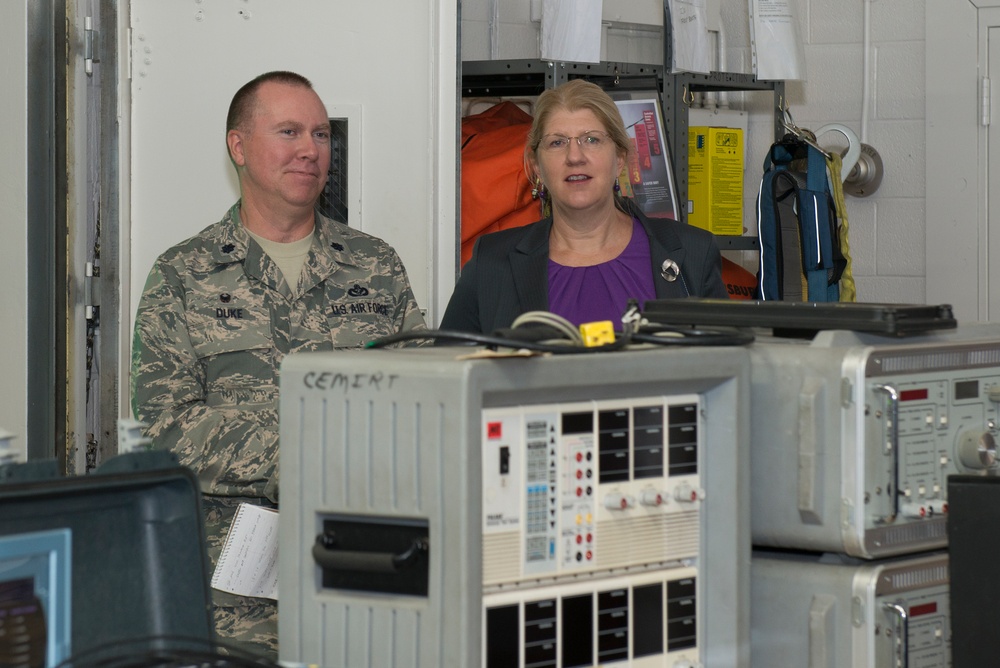 Mr. Randy Brown, SES (DIR, HQ AFCEC) Visits CEMIRT