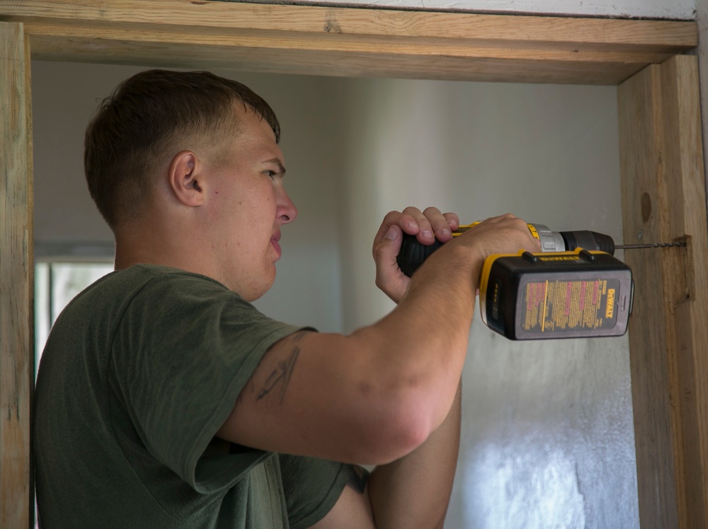 Marines, Honduran Soldiers Work Together On Engineering Projects