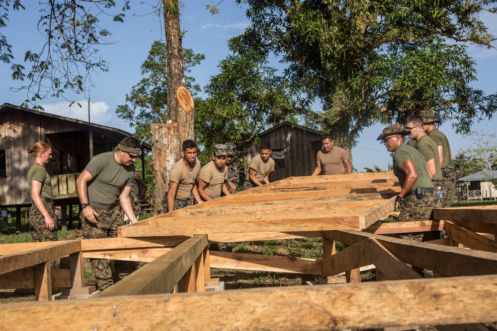 Marines, Honduran Soldiers Work Together On Engineering Projects