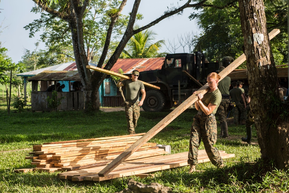 Marines, Honduran Soldiers Work Together On Engineering Projects