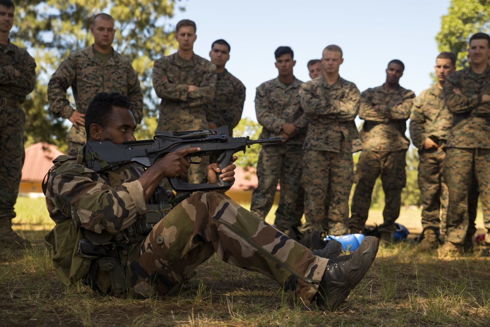 U.S. Marines learn French Army close combat