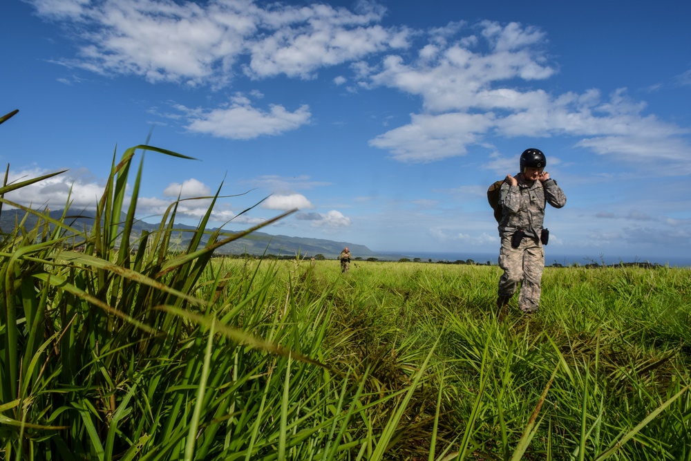 Special Operations Command Pacific Conduct Static Line and Free Fall Jumps Over Oahu