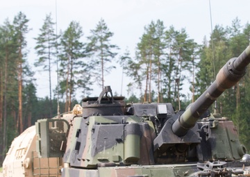 Flaming Thunder: Glory’s Guns Soldiers conduct capabilities demonstrations with allies