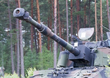 Flaming Thunder: Glory’s Guns Soldiers conduct capabilities demonstrations with allies