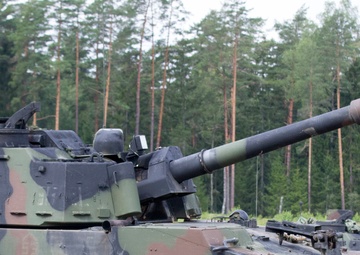 Flaming Thunder: Glory’s Guns Soldiers conduct capabilities demonstrations with allies