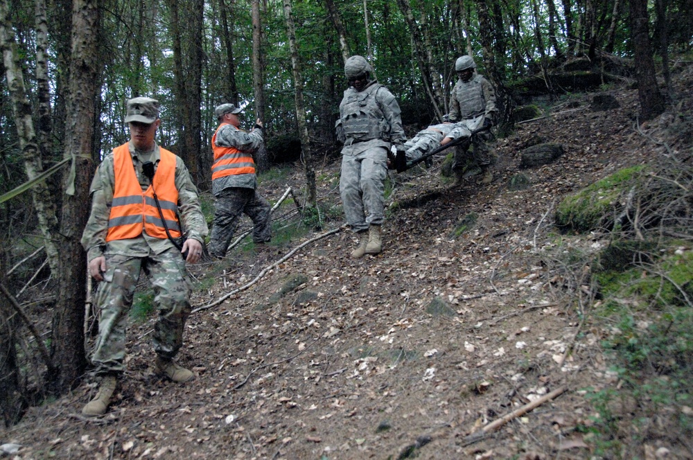 DVIDS - Images - 39th Transportation Battalion (MC) EFMB Litter Course ...