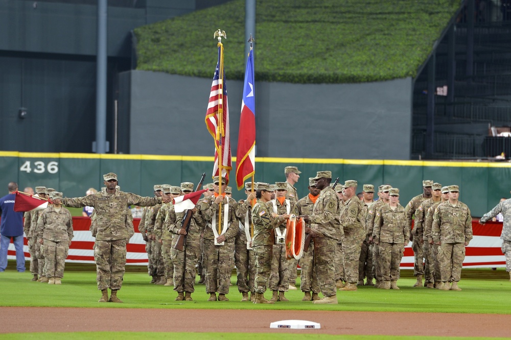 Houston welcomes home signal Guardsmen