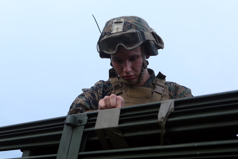 Marines with CLB-26 conduct HST training