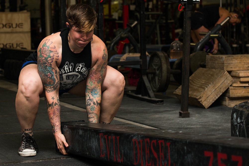 Out lifting the competition: Army Strongwoman trains for worlds
