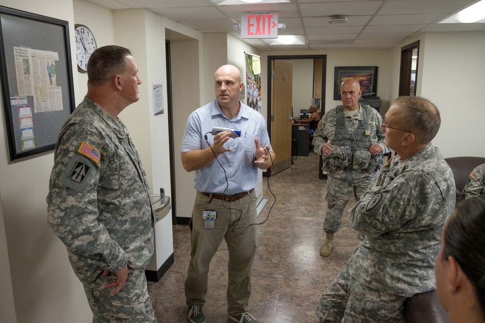 Indiana Adjutant General Visits Troops at Ft. Knox