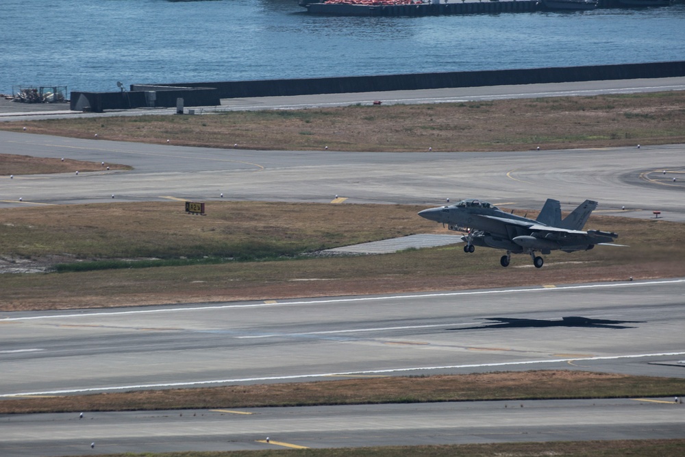 Growlers visit MCAS Iwakuni