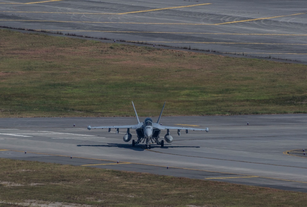 Growlers visit MCAS Iwakuni