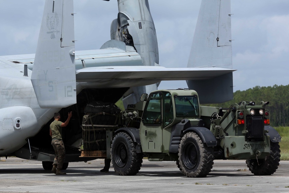 2D TSB conduct air drop training