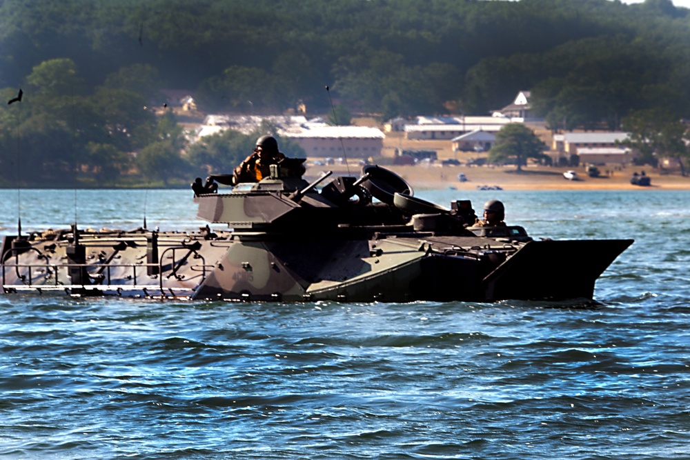 Marine Regiment rehearses amphibious assault