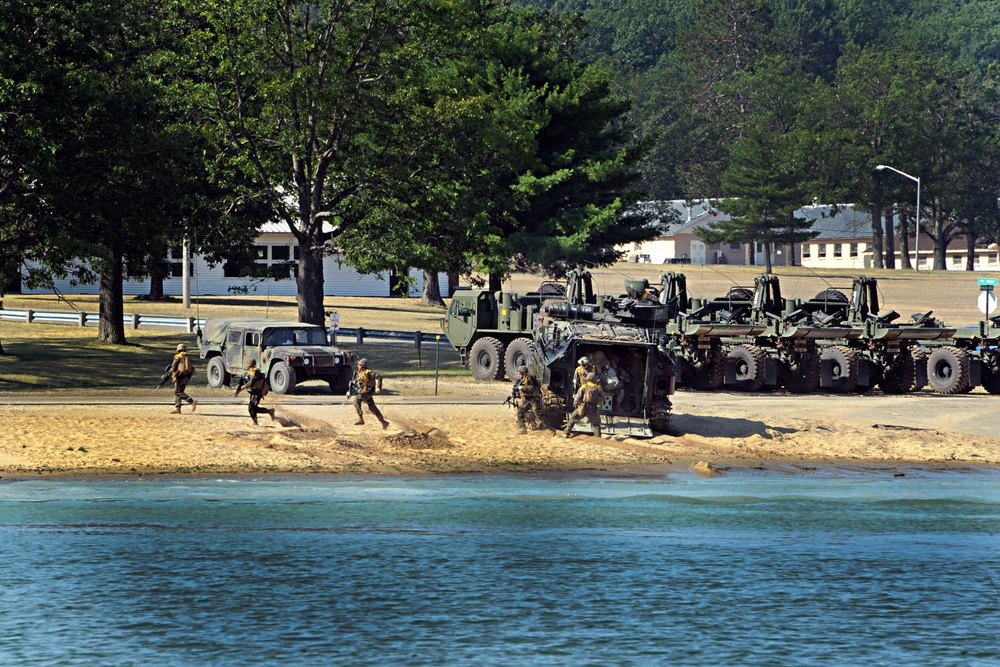 Marine Regiment rehearses amphibious assault