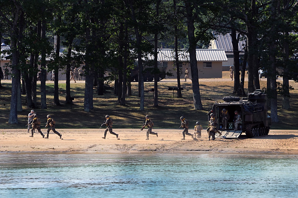 Marine Regiment rehearses amphibious assault