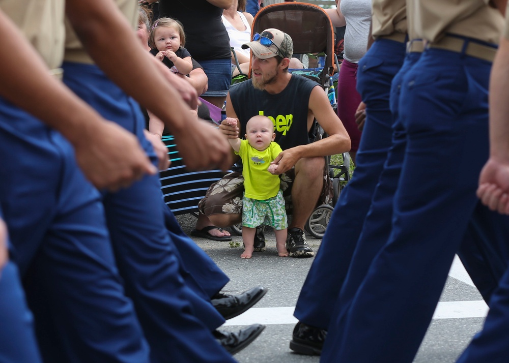 Marines, sailors join Rockland for Lobster Festival