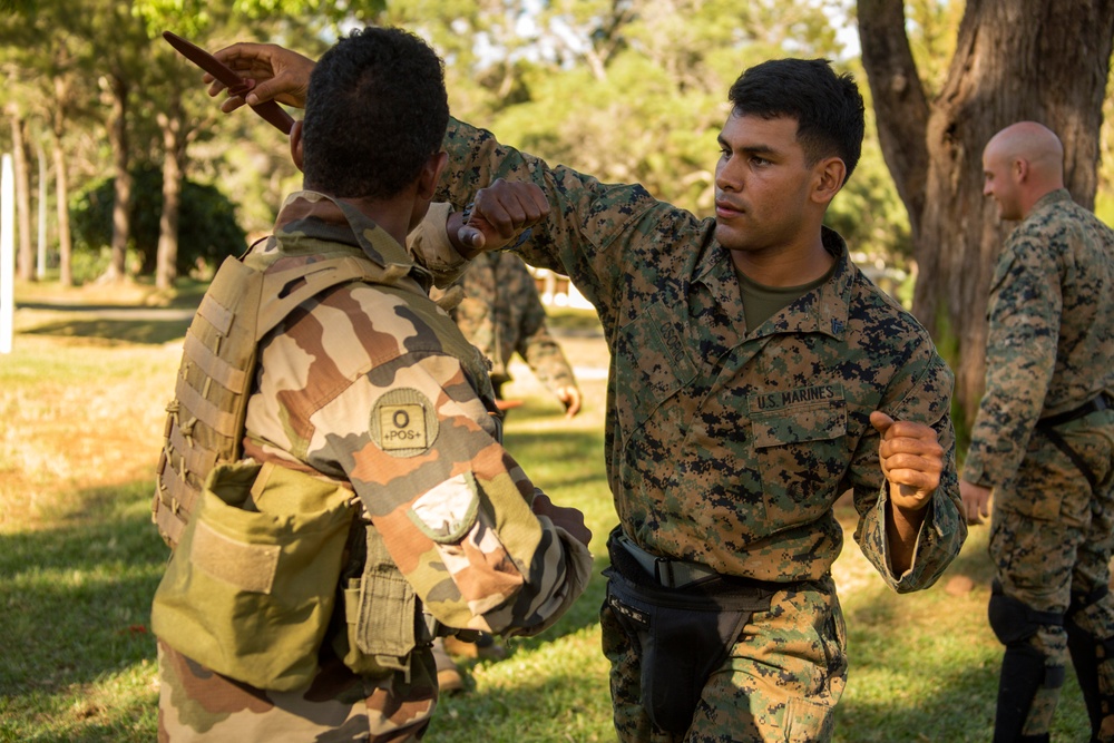 French Marines teach self-defense, tactical knife techniques