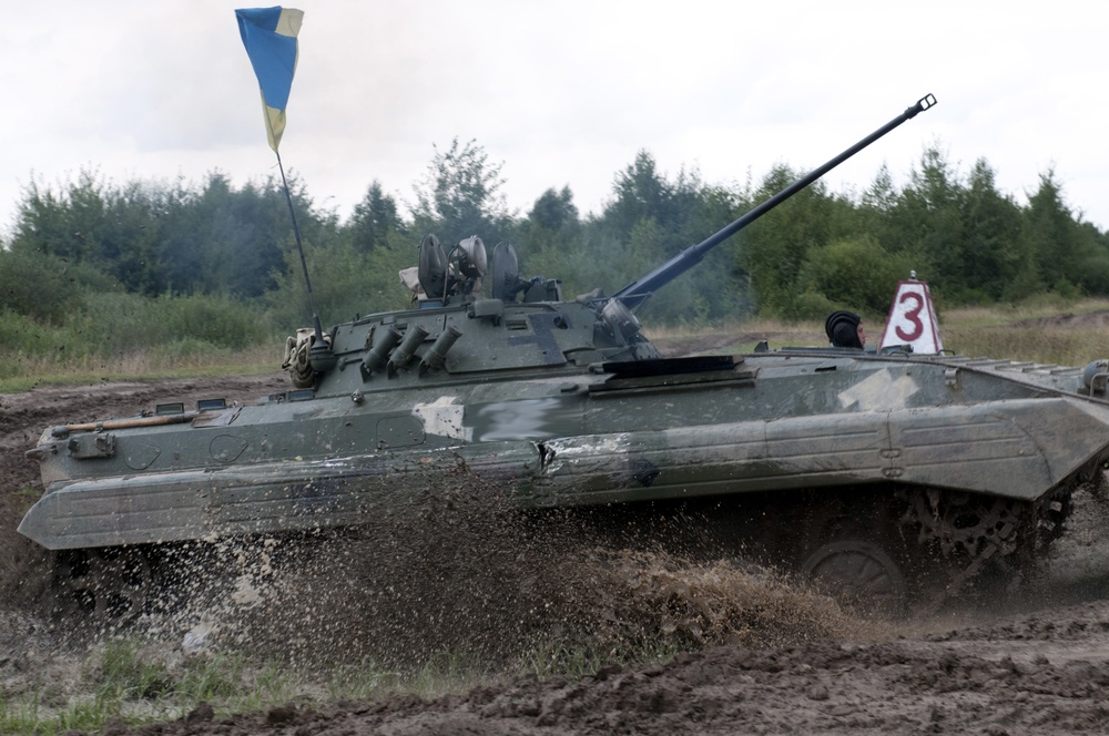 U.S. and Ukrainian Soldiers conduct BMP‐2 live‐fire exercise