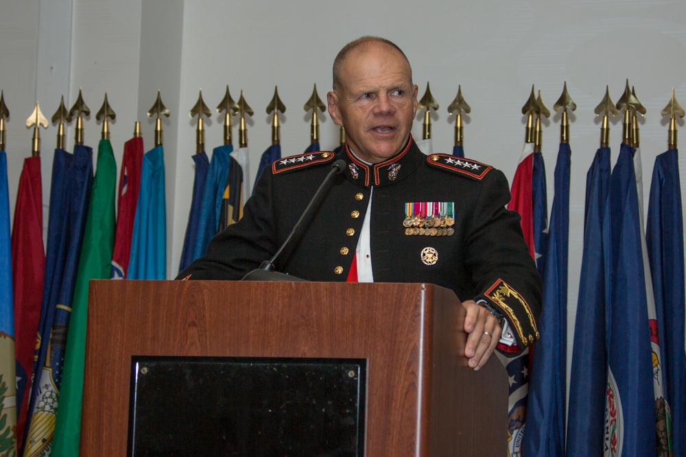 CMC Speaks at Marine Corps League National Convention