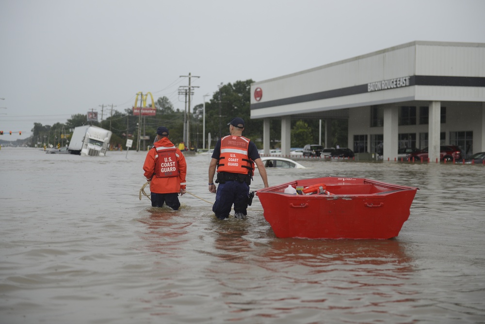 Coast Guard responds to Baton Rouge flooding