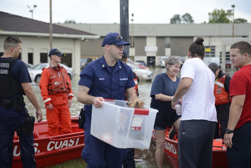 Coast Guard responds to Baton Rouge flooding