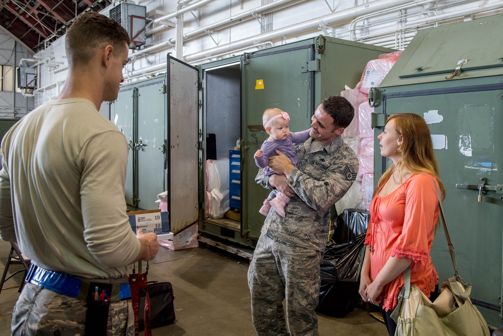 ‘Meet in the middle’ brings love together