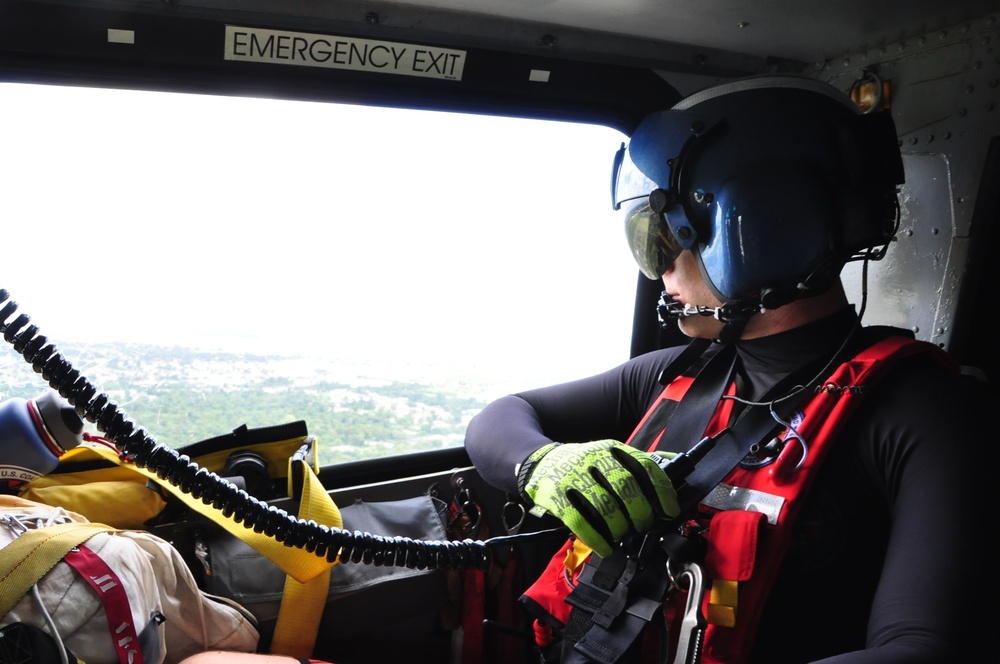 Coast Guard crews respond to Baton Rouge flooding