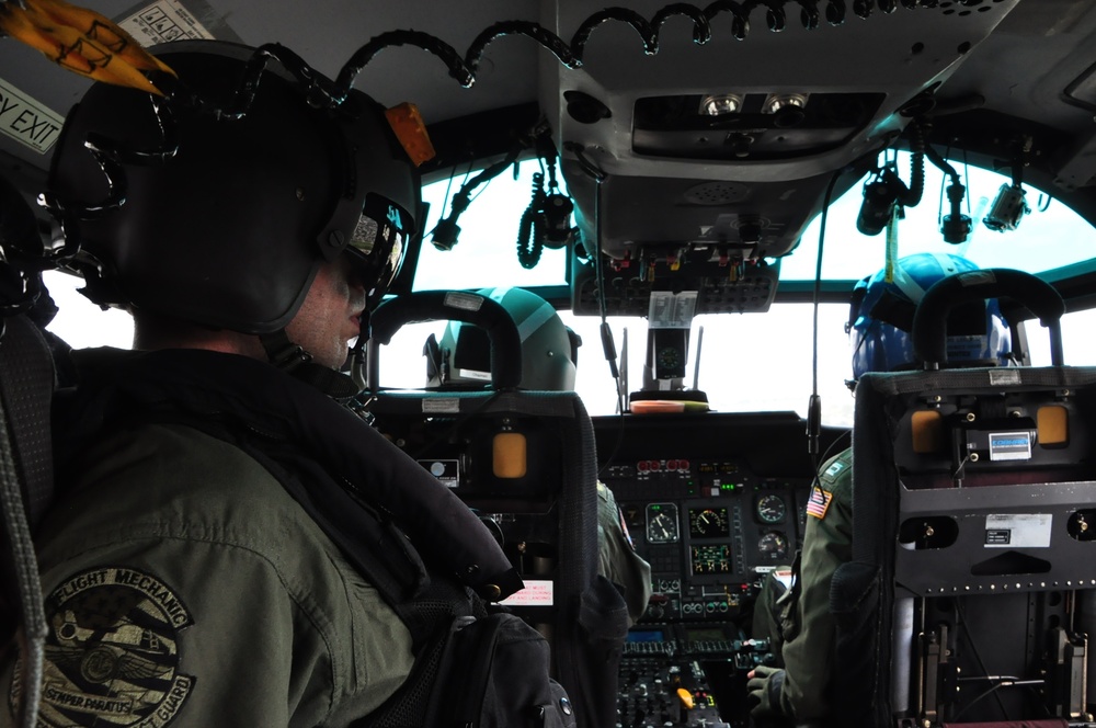 Coast Guard crews respond to Baton Rouge flooding