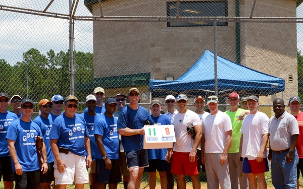 Chiefs win softball game with teamwork