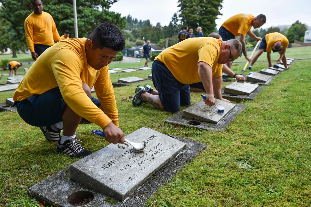 USS Turner Joy Legacy Academy cleans Ivy Green Cemetery