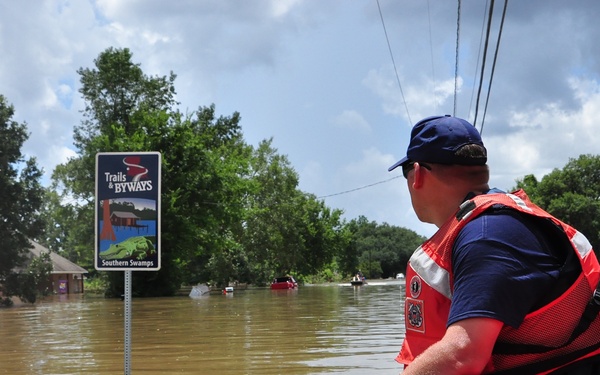 Coast Guard crews respond to Louisiana flooding