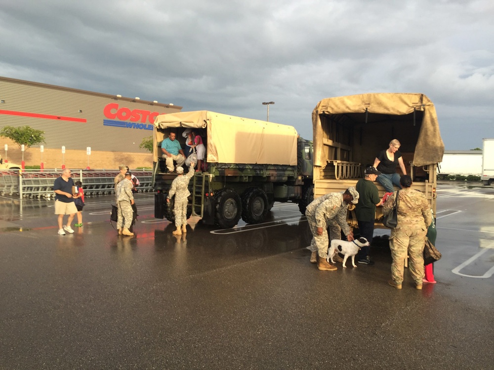 La. Guard continues flood fight Rescues increase significantly, begin food air drops