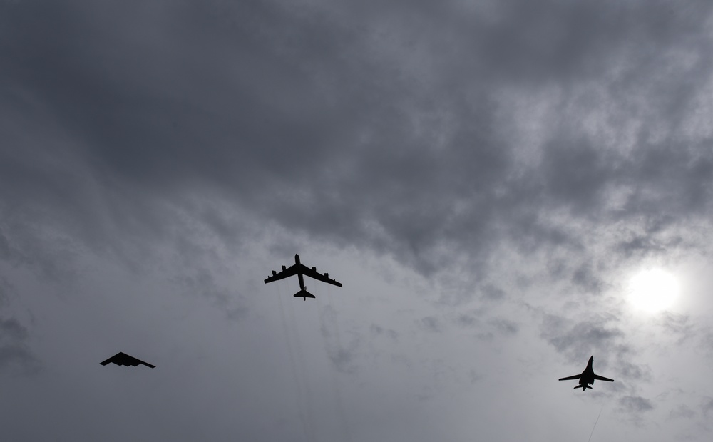 B-52, B-1, B-2s participate in first integrated bomber operation in USPACOM AOR