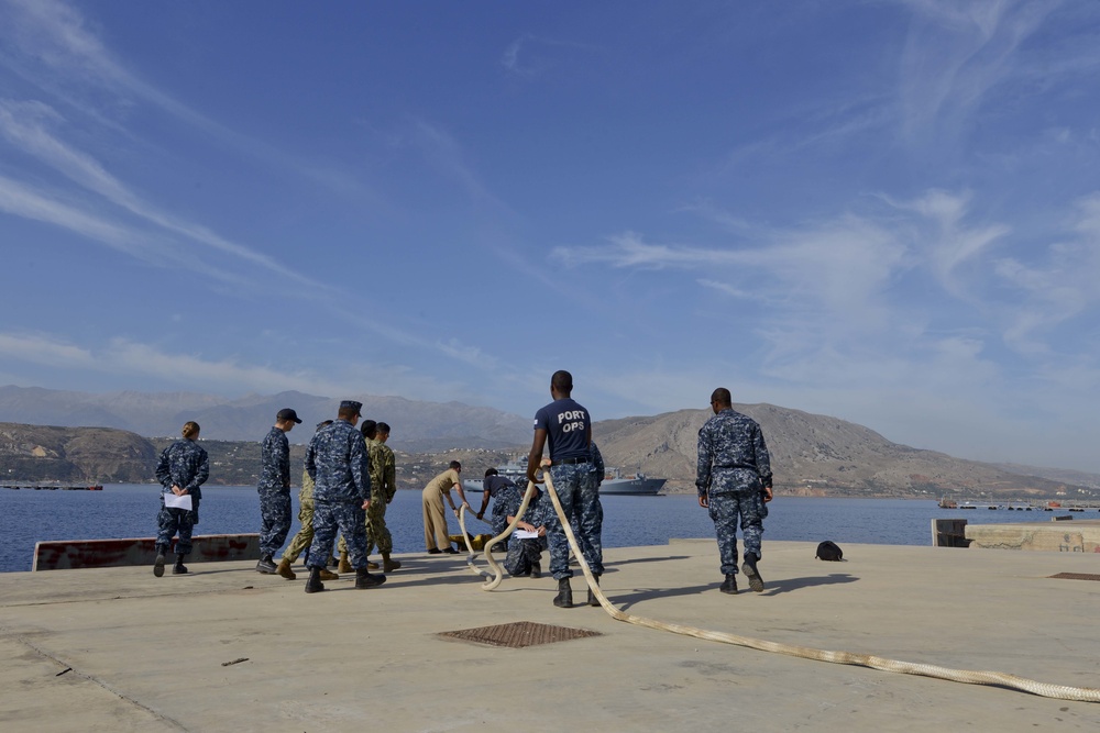 Sailors learn to handle line at the Marathi NATO Pier Facility in Souda Bay, Greece