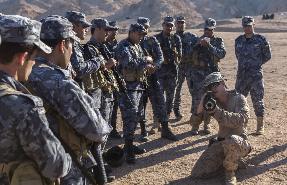 SCT-J Marines train Jordanian Marines