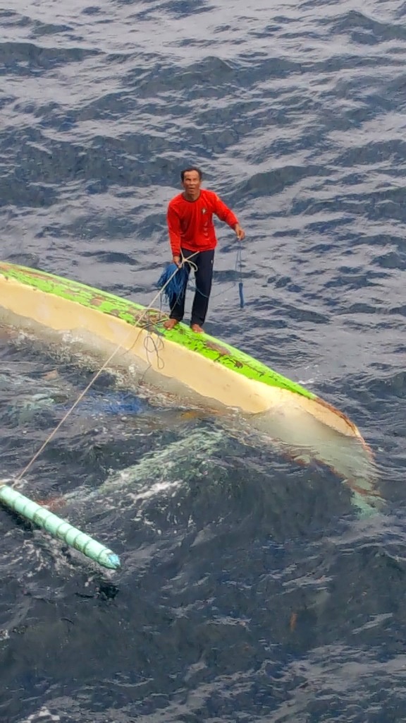 MV OCEAN GLORY Rescues Distressed Fisherman