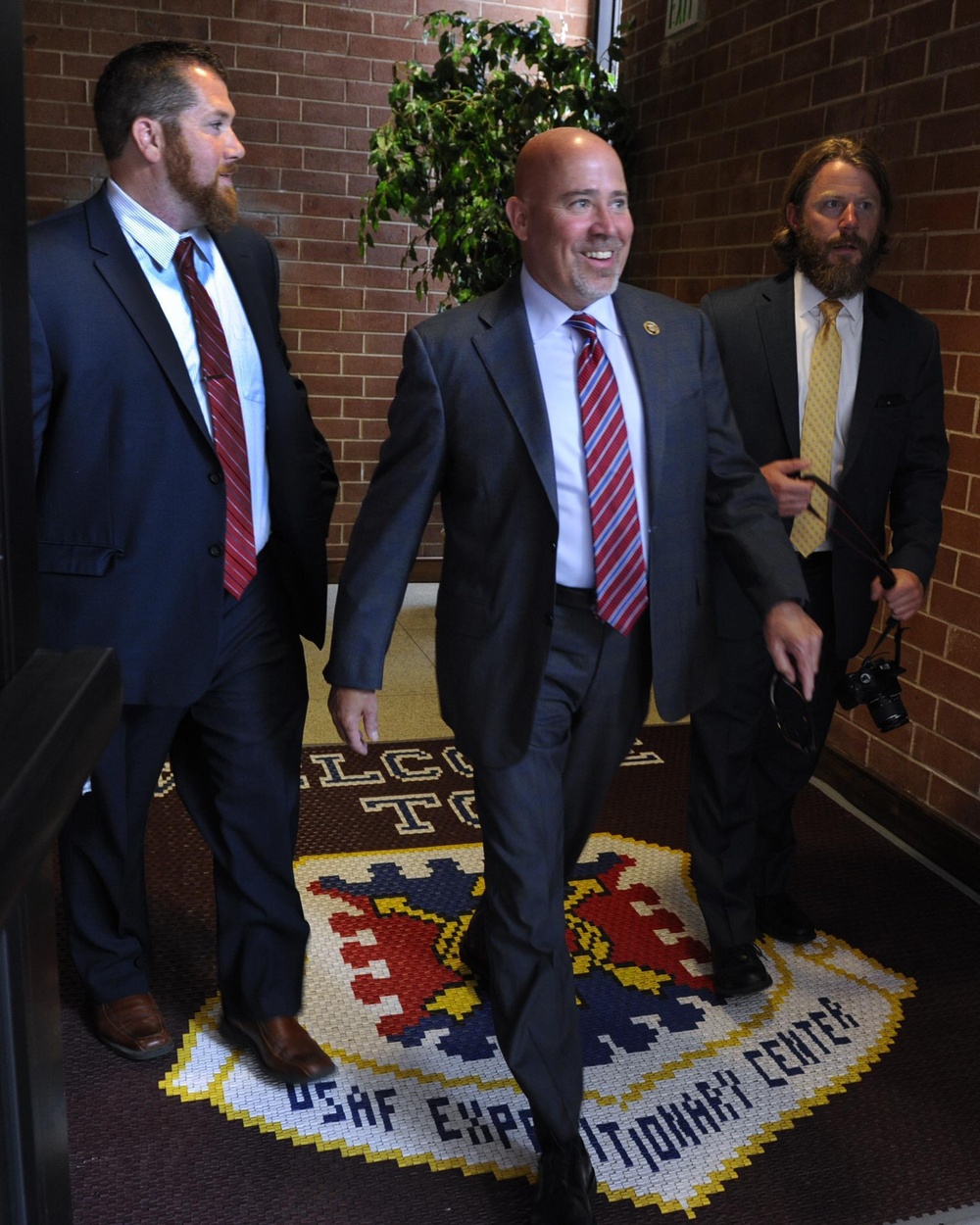 N.J. Representative MacArthur visits JB MDL