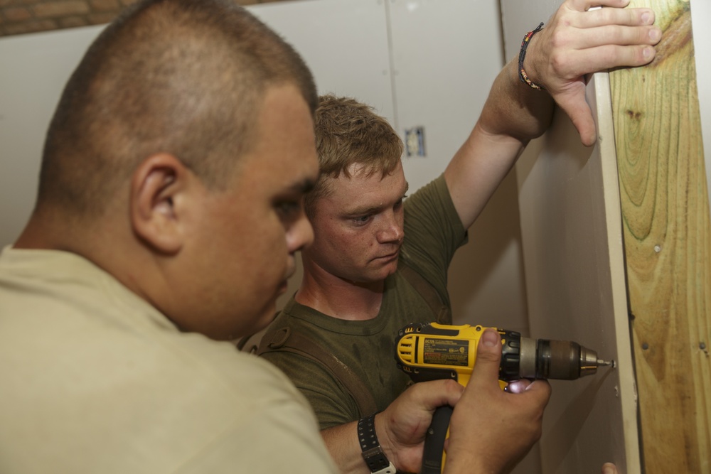 4th MLG Marines work with Airmen to renovate historic fort