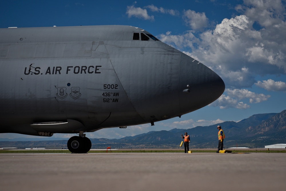 Peterson AFB welcomes home deployed Airmen