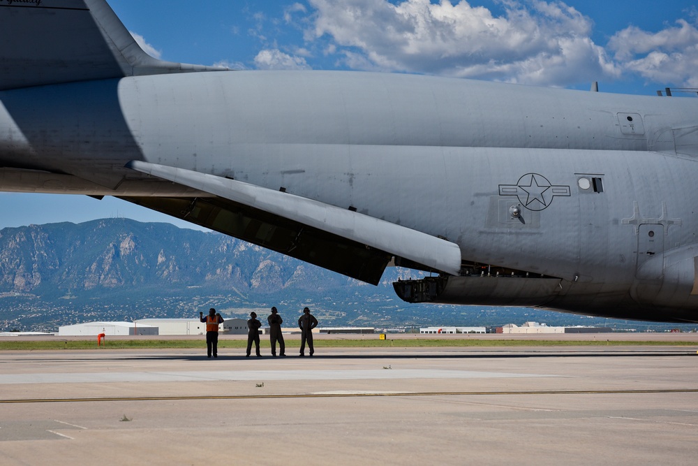 Peterson AFB welcomes home deployed Airmen