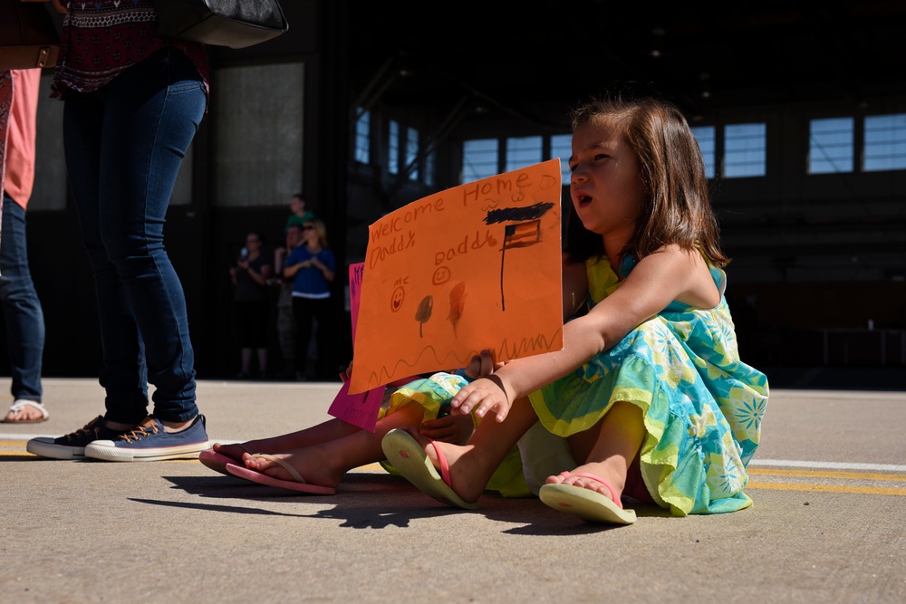 Peterson AFB welcomes home deployed Airmen