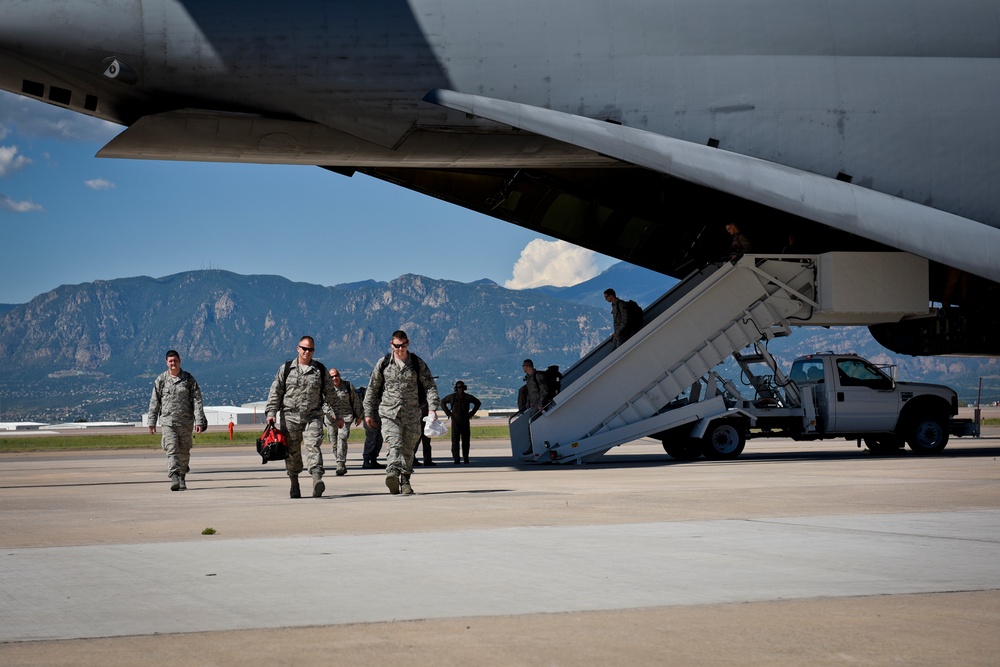 Peterson AFB welcomes home deployed Airmen