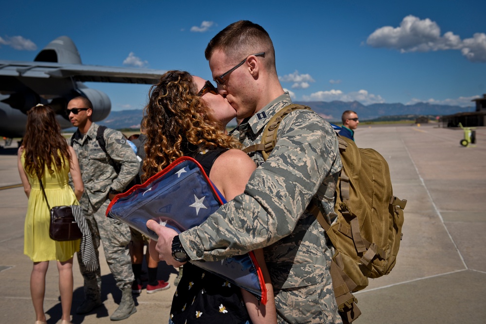 Peterson AFB welcomes home deployed Airmen