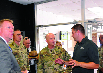 IMCOM commanding general visits Fort Lee