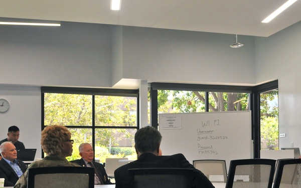 Army Reserve Ambassadors briefed on LinkedIn veteran initiatives