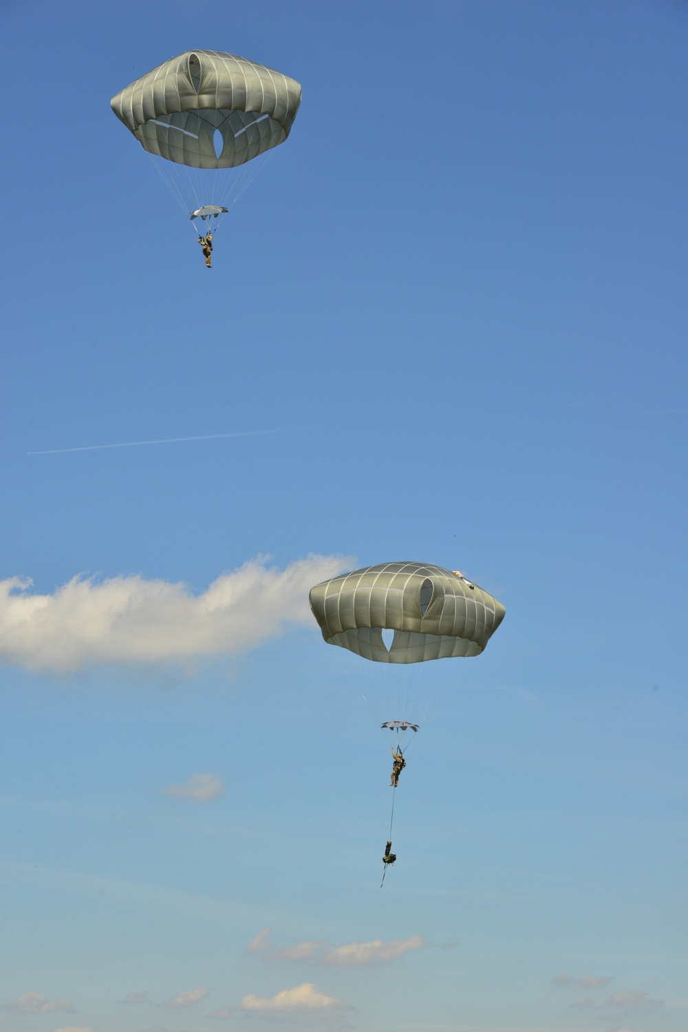 1-91 Cavalry Regiment conducts airborne operation at Grafenwoehr