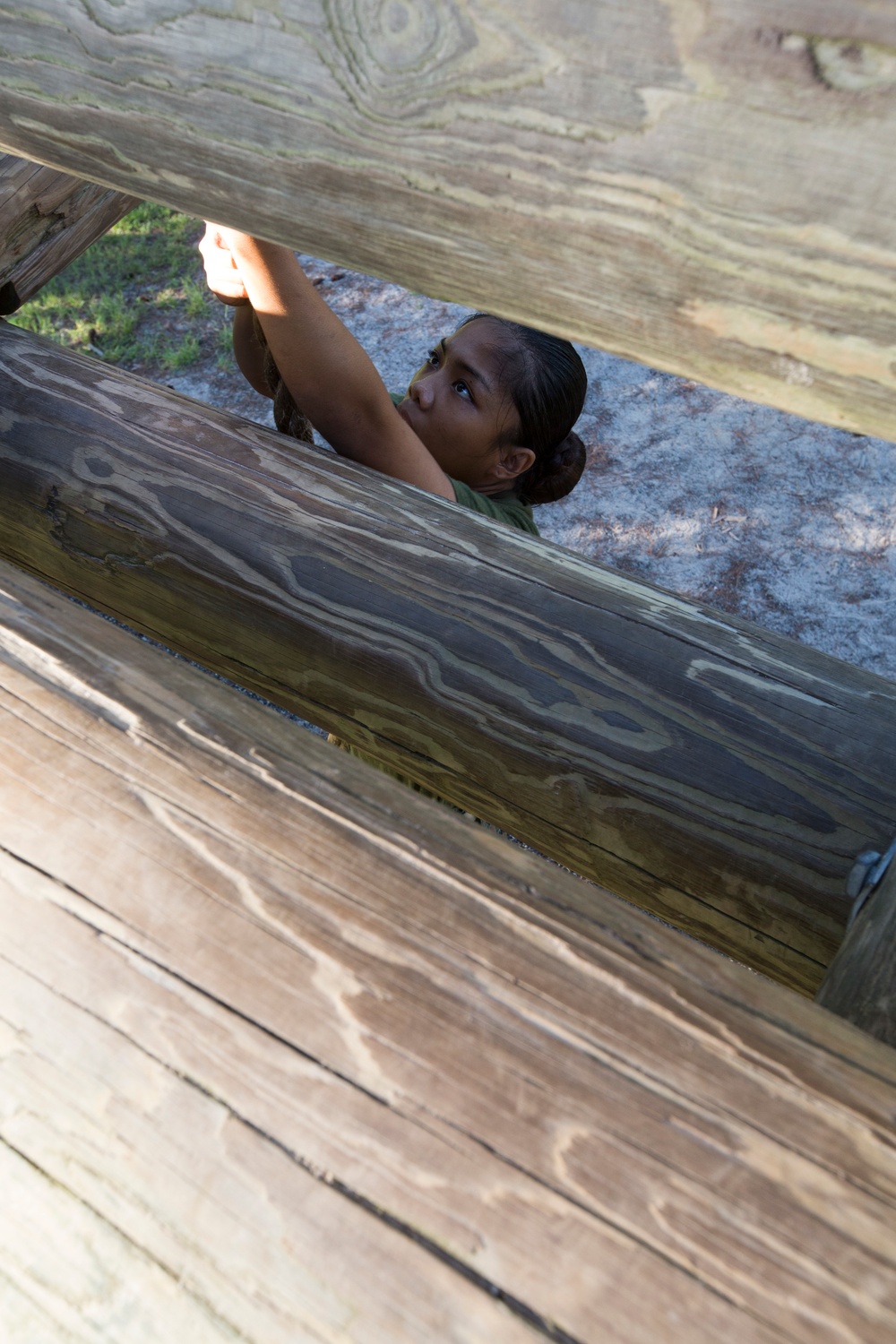 Marine recruits push past obstacles on Parris Island confidence course