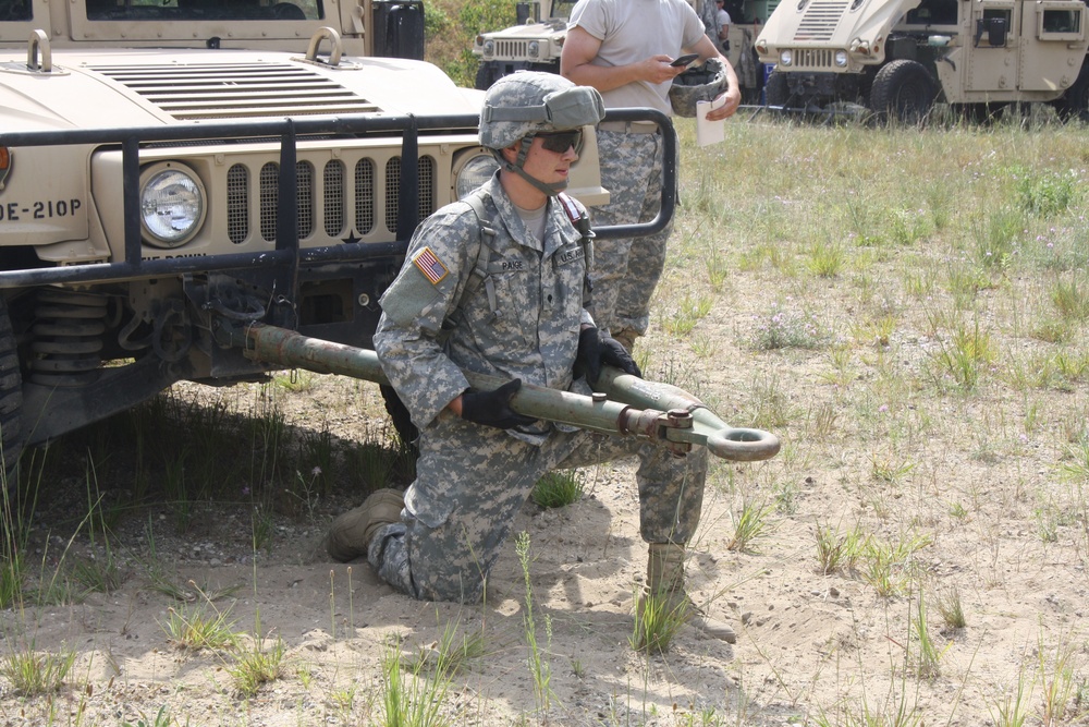 1776th Military Police conduct 2016 Warrior Challenge Competition during annual training